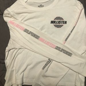 Cropped long sleeve Hollister tee.